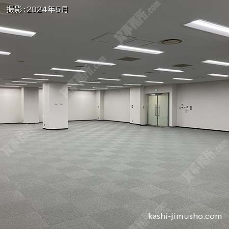 貸室内(1階75.54坪)