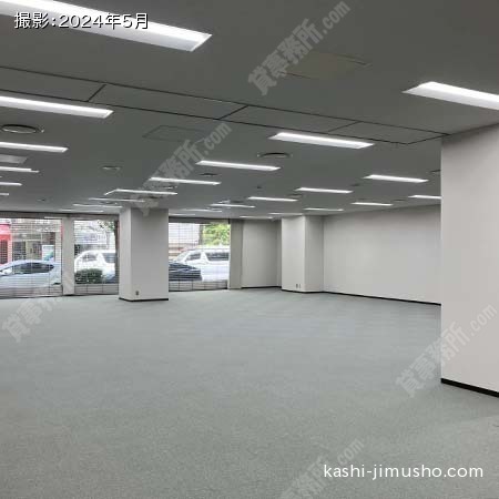 貸室内(1階75.54坪)