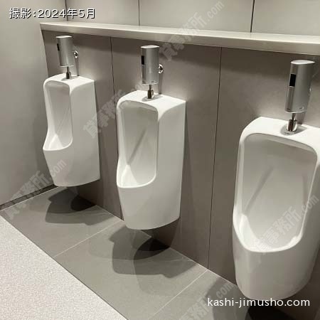男性トイレ