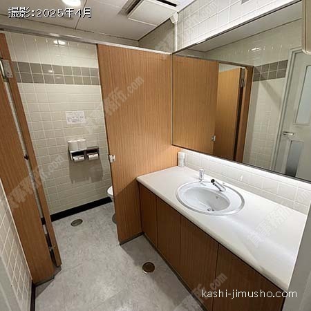 男性トイレ
