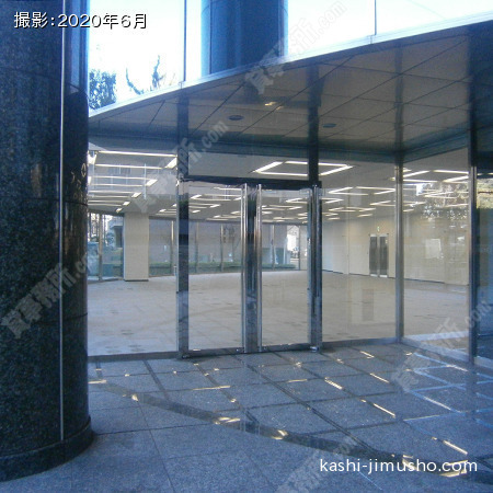 貸室入口(1階)