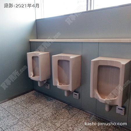 男性トイレ