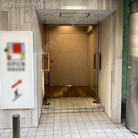 地下への入口