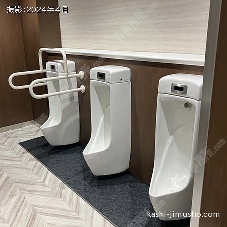 男性トイレ