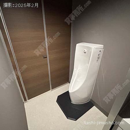 男性トイレ