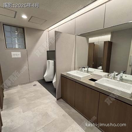 男性トイレ