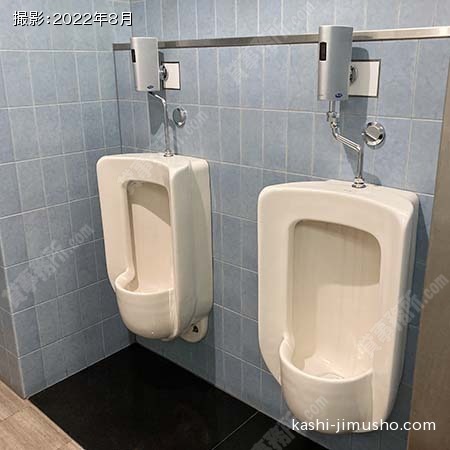男性トイレ