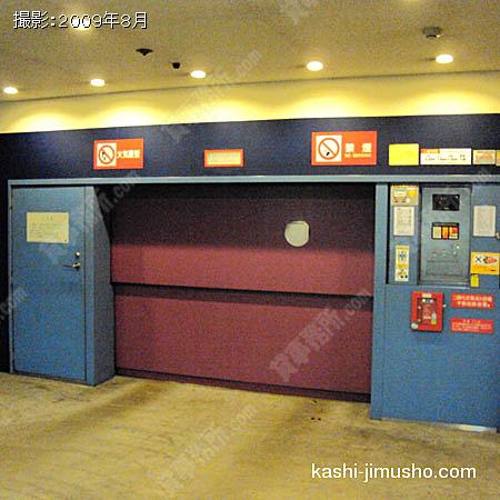  駐車場