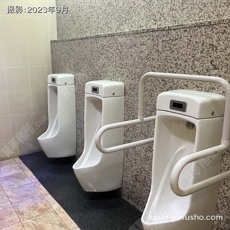男性トイレ