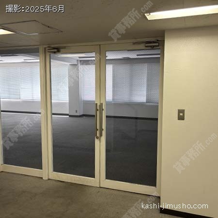 貸室入口(2階B区画)