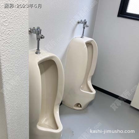 男性トイレ