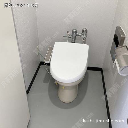男性トイレ