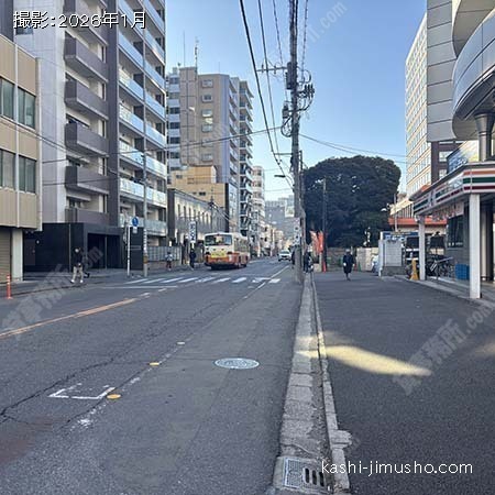 前面道路(旧中山道）