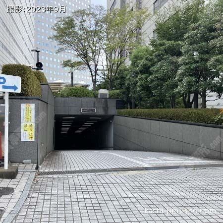 駐車場入口