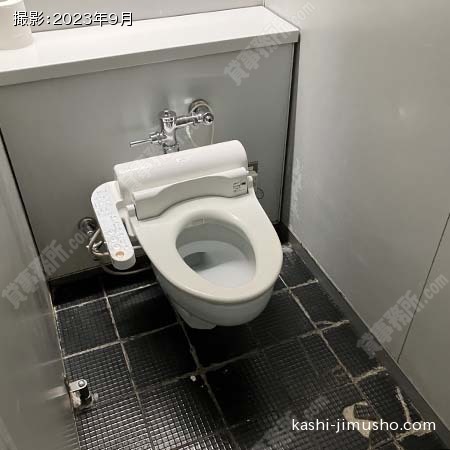 男性トイレ