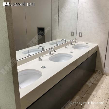 男性トイレ