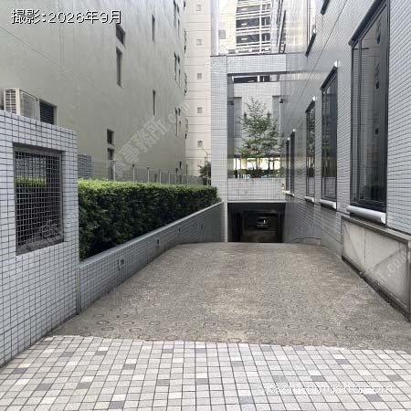 駐車場入口 駐車場入口