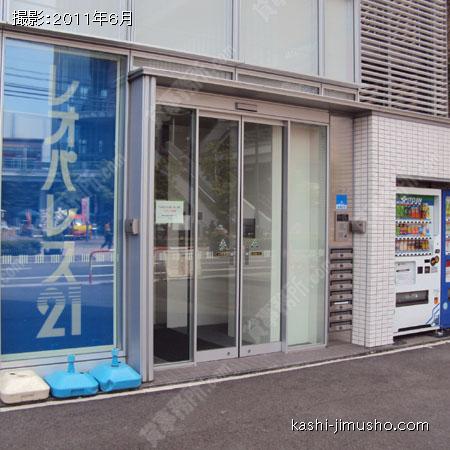  ビル入口