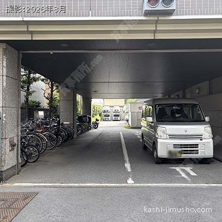 駐車場入口 駐車場入口