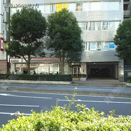 ビル前面