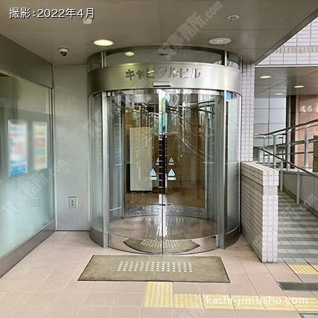 2階ビル入口