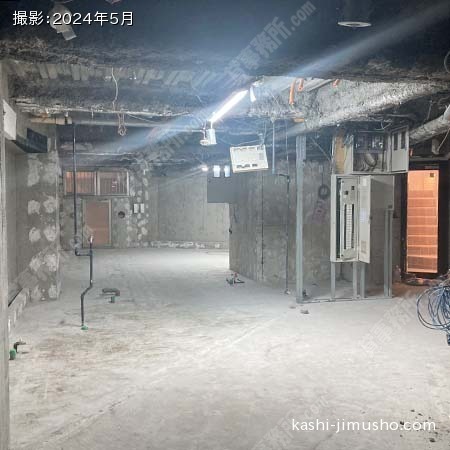 貸室内(B1階)