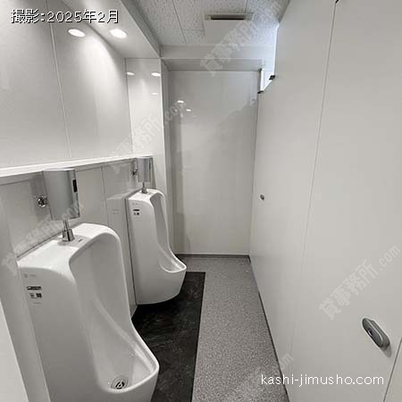男性トイレ