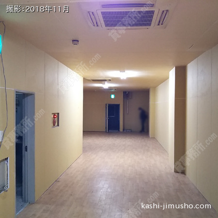 貸室内(B1階)