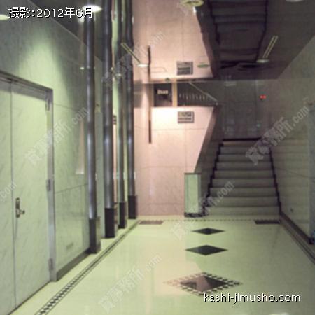 エントランスホール 