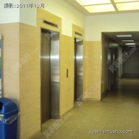 エレベーターホール 
