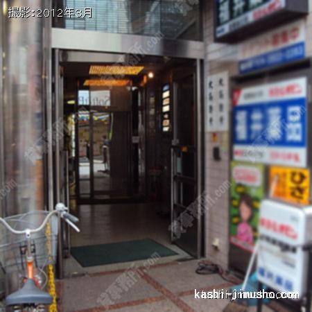 ビル入口 ビル入口