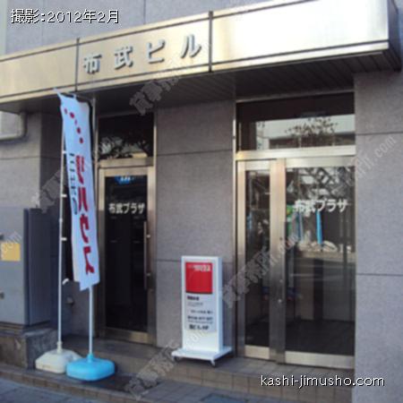 ビル入口 ビル入口