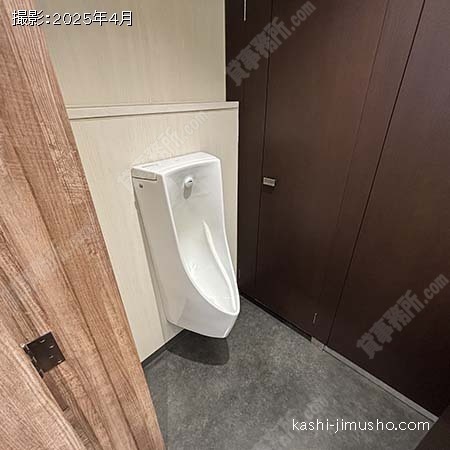 男性トイレ