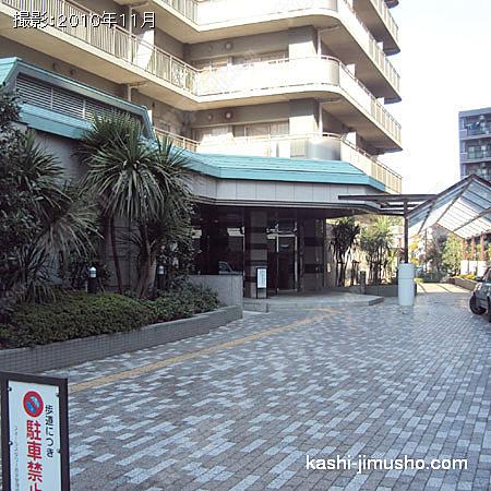 建物正面入口 建物正面入口