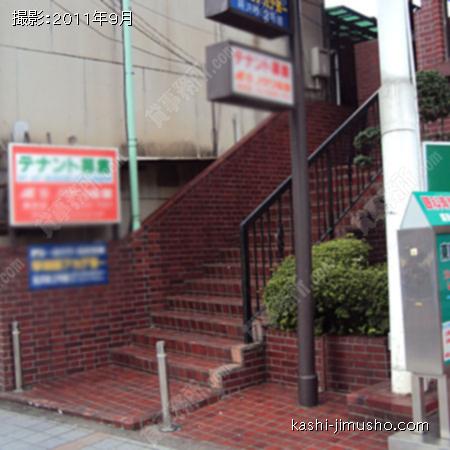 ビル入口 ビル入口