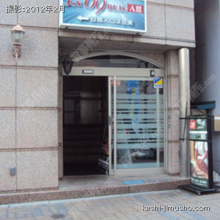  ビル入口