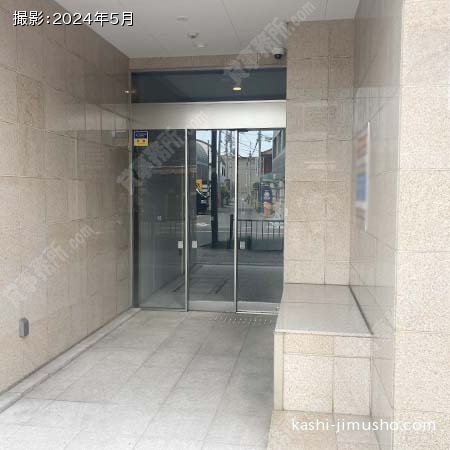 ビル入口 ビル入口