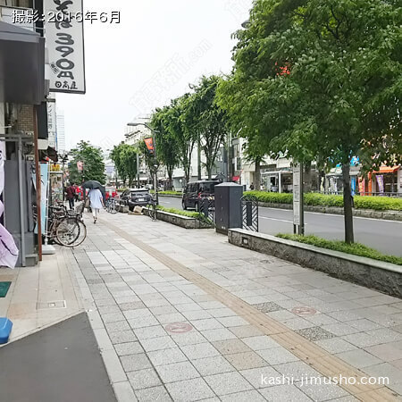 前面歩道