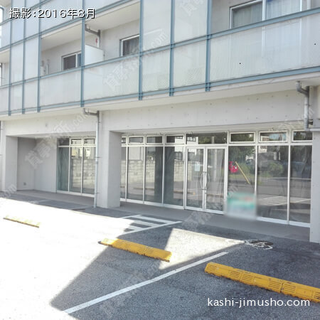 1階貸室前