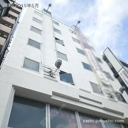１、2階テナント専用垂幕スペース