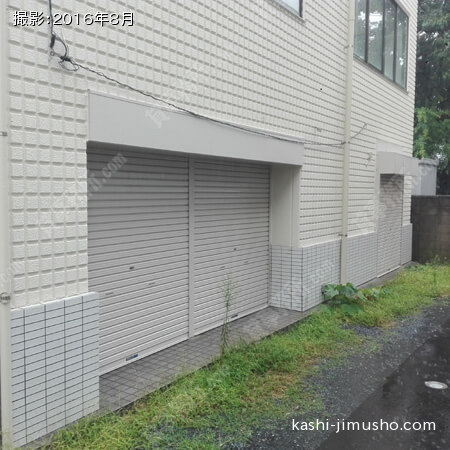 ビル・1階貸室側面