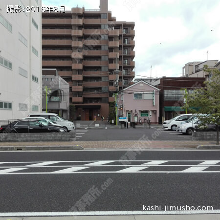 隣接駐車場