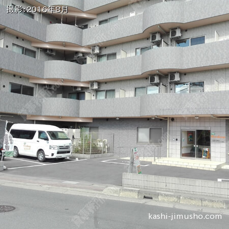 ビル側面