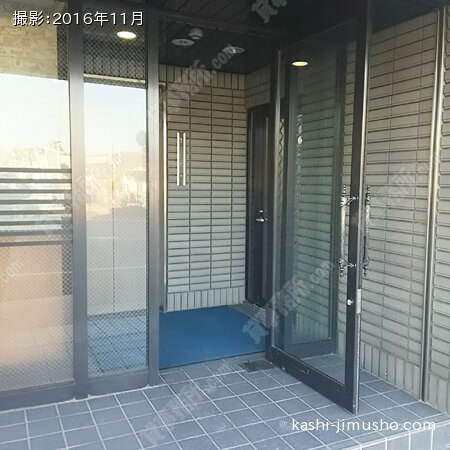 ビル入口 ビル入口