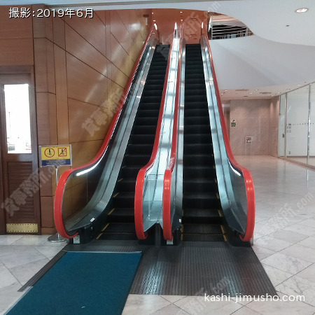 ホテル階へのアプローチ