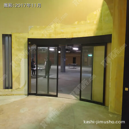 1階専用入口（ホール内）