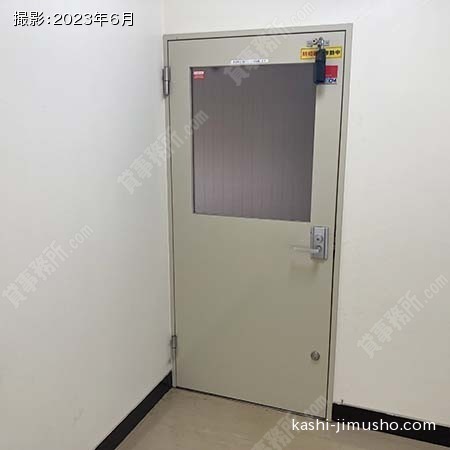 貸室入口