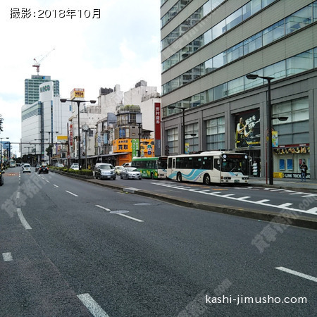 前面道路(大通り)