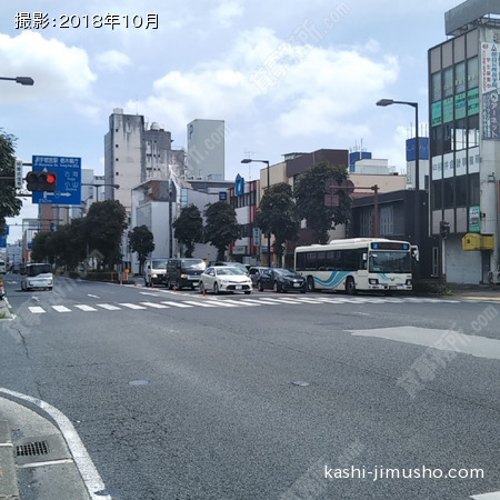 前面道路(大通り)