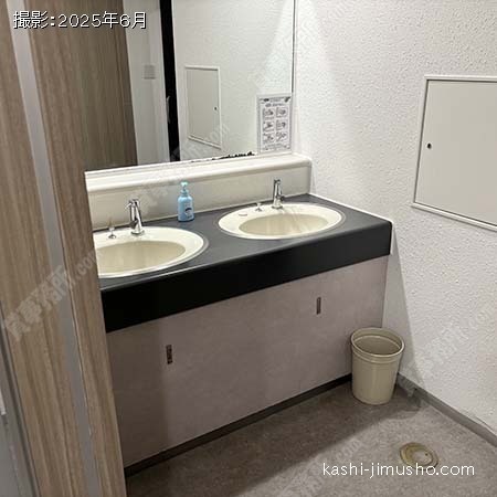 男性トイレ